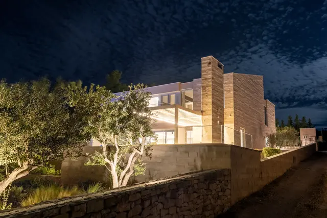 The house at night