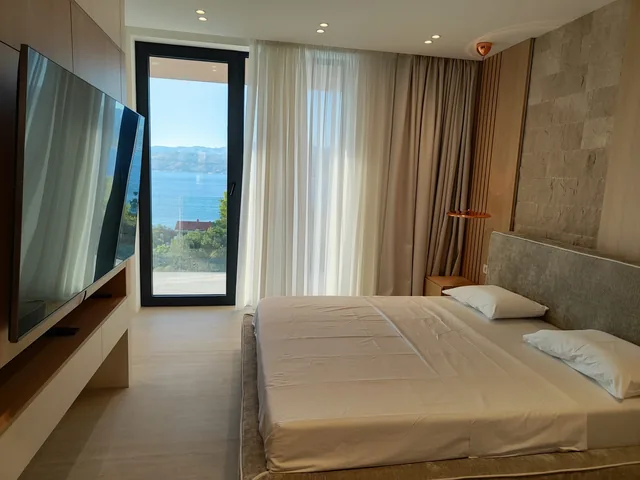 Schlafzimmer und Bäder